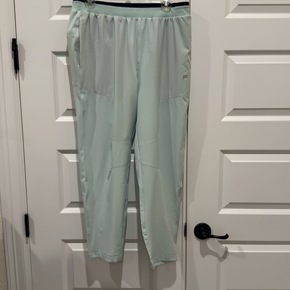 NWT Fabletics The Fundamental Pant Light Green Size Large